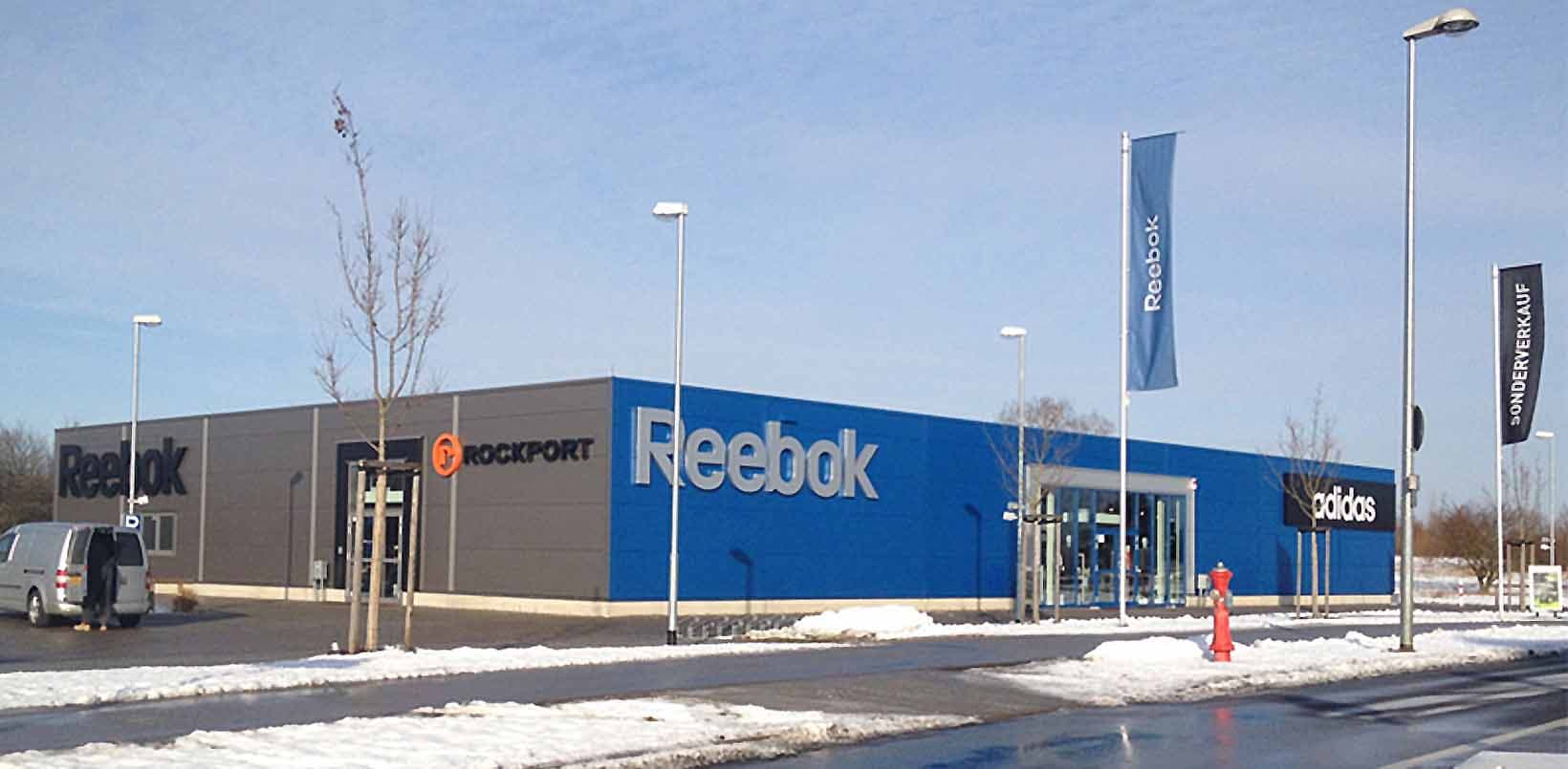 Gewerbebau für Reebok